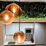 - Stylish, Historic, Luxury Διαμέρισμα
