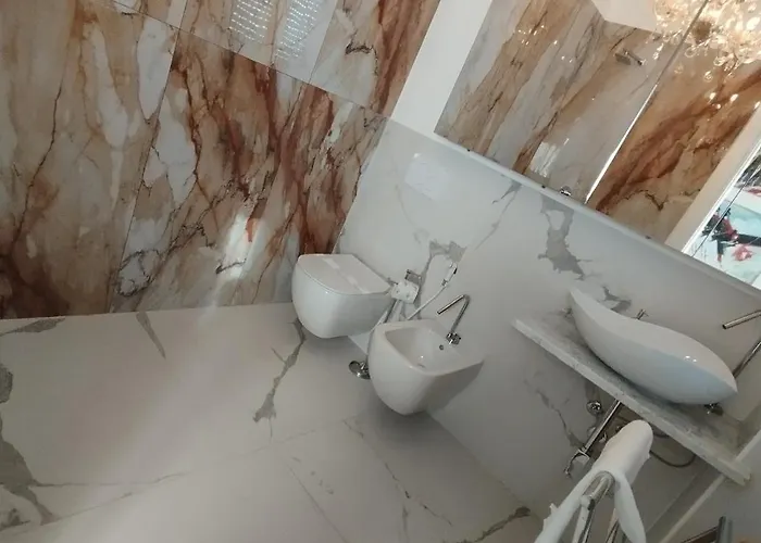 - Stylish, Historic, Luxury